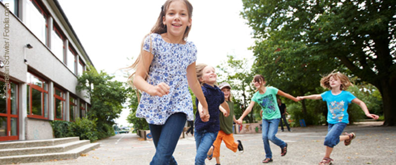Schulbezogene Sozialarbeit an der Dunant-Grundschule, Berlin Steglitz, laufende Kinder Schulbezogene Sozialarbeit an der Dunant-Grundschule, Berlin Steglitz, laufende Kinder