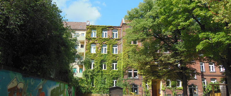 Schulbezogene Sozialarbeit an der Konrad-Agahd-Schule, „Anerkannte Modellschule für PC- und Onlinekompetenz“, Berlin Neukölln, Schulgebäude Schulbezogene Sozialarbeit an der Konrad-Agahd-Schule, „Anerkannte Modellschule für PC- und Onlinekompetenz“, Berlin Neukölln, Schulgebäude